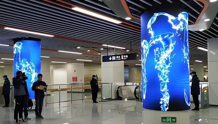 An Innovative Approach to Improving Subway Station Experiences with Pillar-Shaped LED Displays