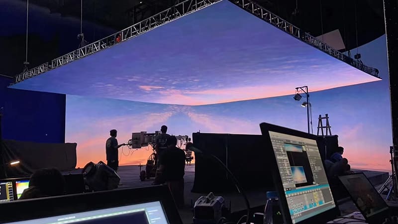 MileStrong's LED Display Solution for xR Applications: Submerging Worlds in Reality