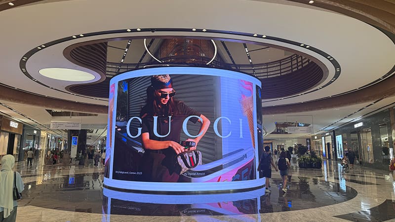 Renovating Mall Areas with Cylinder LED Displays through Flexible Modules
