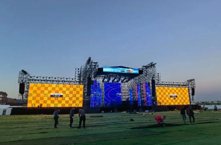 The Main Differences Between Indoor and Outdoor Rental LED Displays  