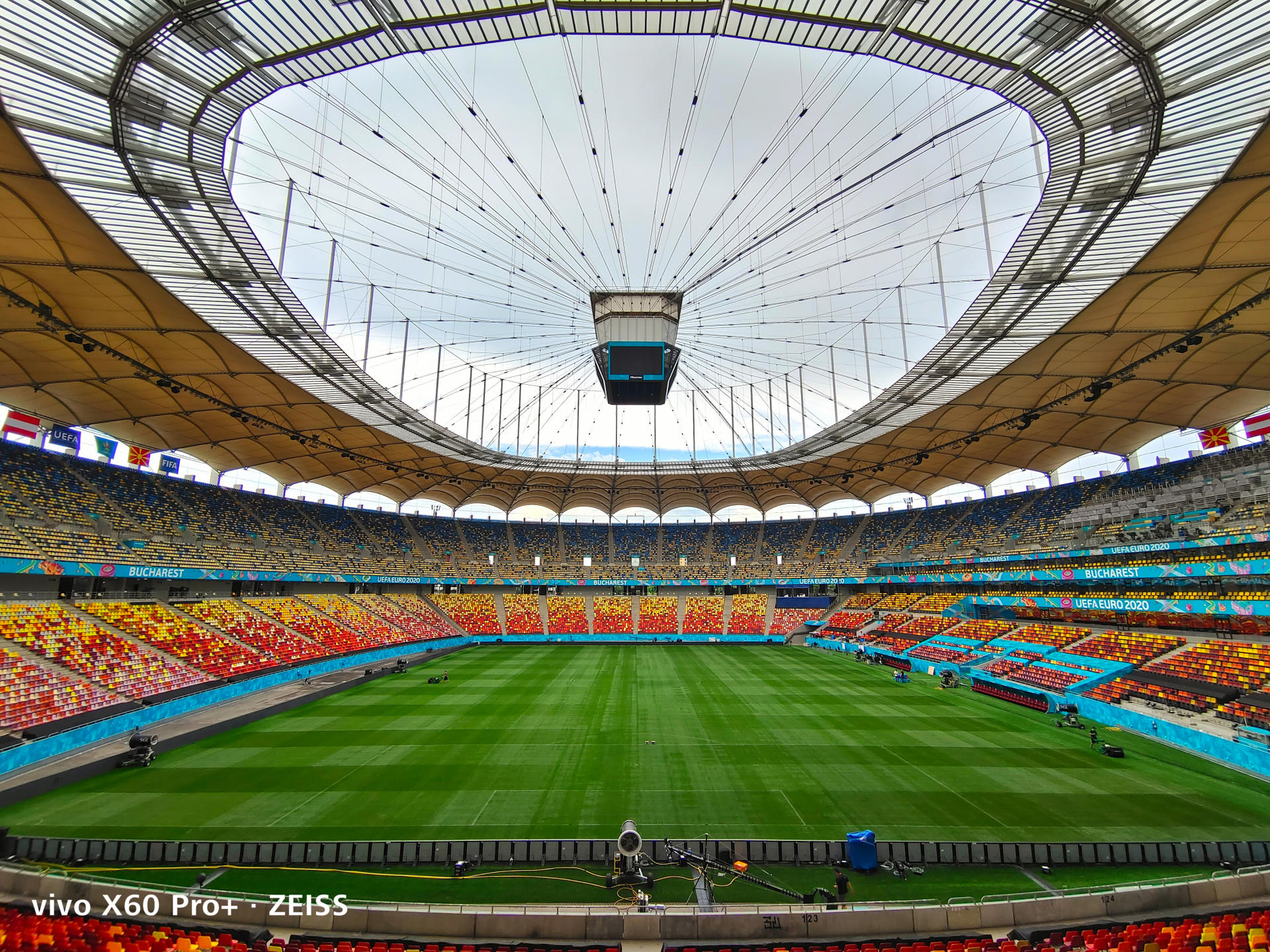2026 World Cup LED Display Showcase: Funnel LED Displays, Naked-Eye 3D, and Flexible LED Displays