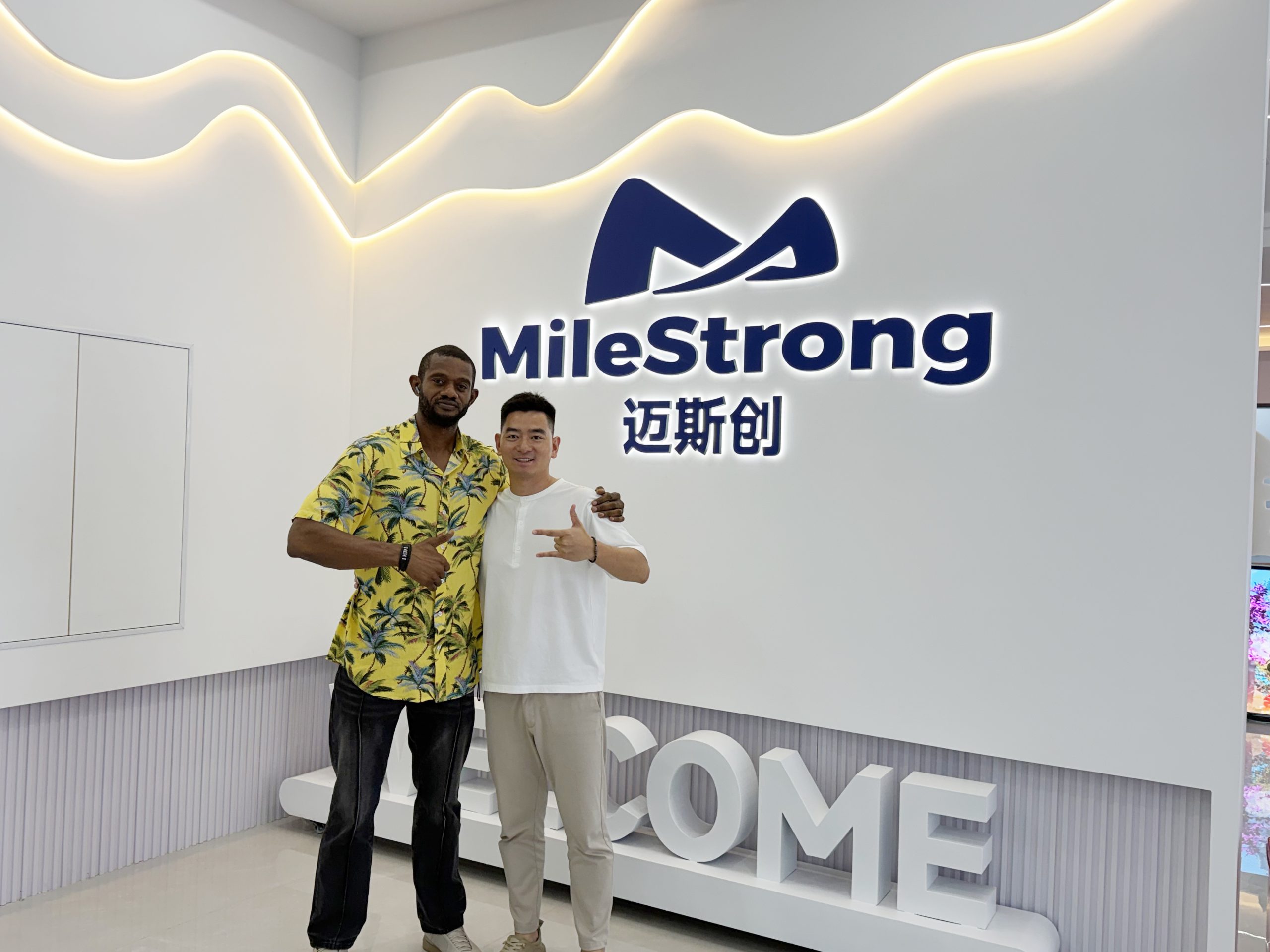 Congolese Customer Visits MileStrong Showroom to Explore LED Display Solutions