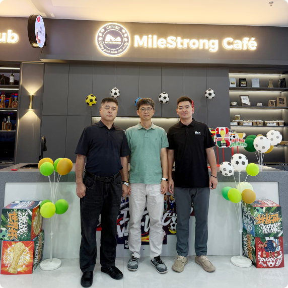 Two Korean Clients Visit MileStrong’s LED Showroom to Experience All-in-One LED Display, MCOB LED Display and MSC LED Poster Display
