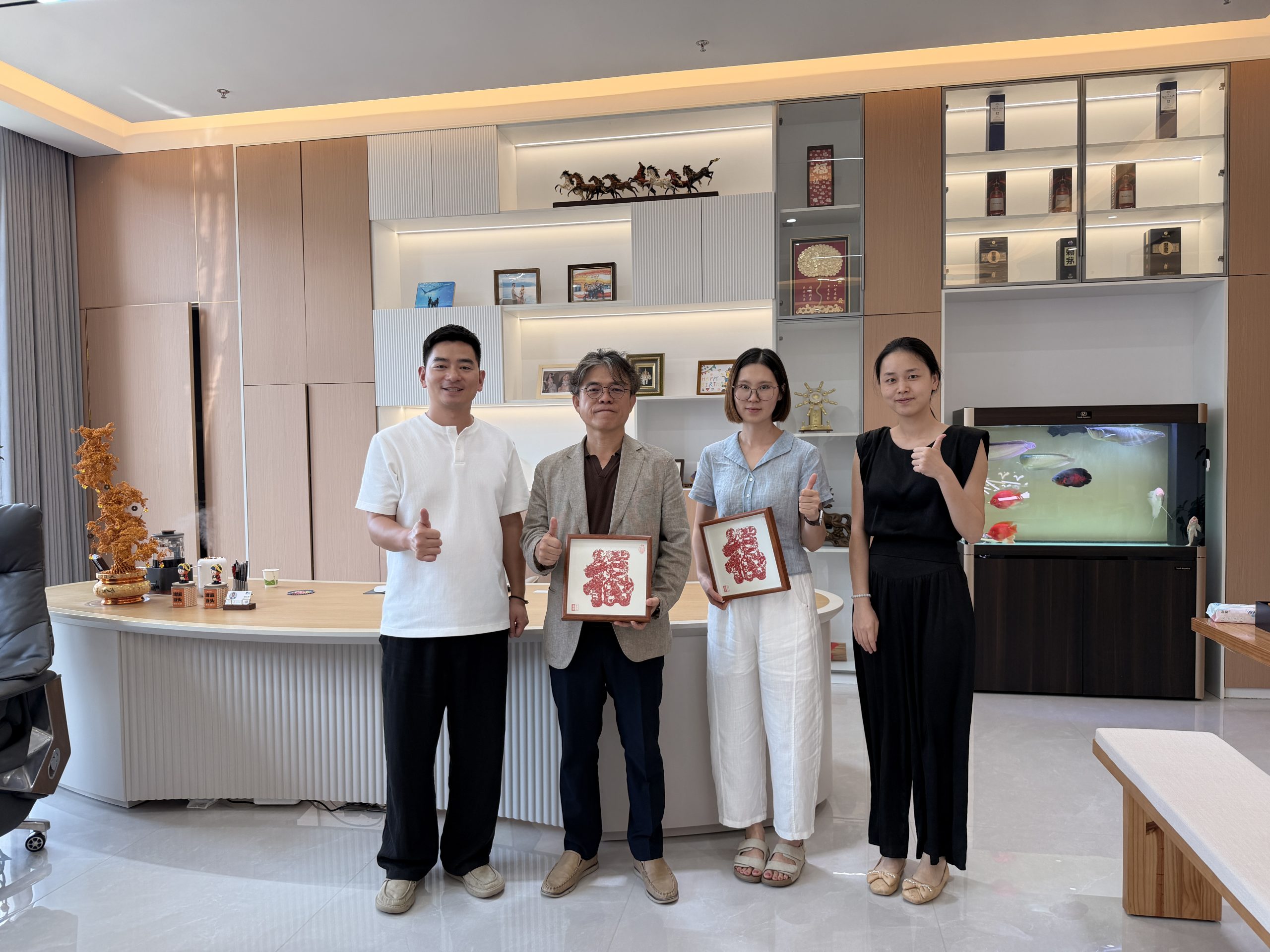 Korean Client Visits MileStrong Showroom for Hands-On Experience With Sphere LED Display