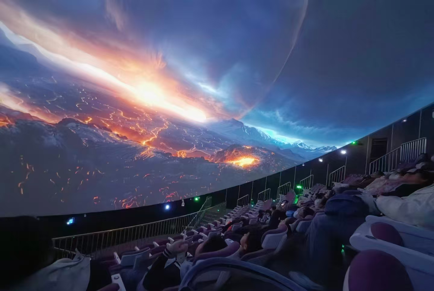 Dome LED Display in Science Museums and Planetariums, Creating a 3D Immersive Experience